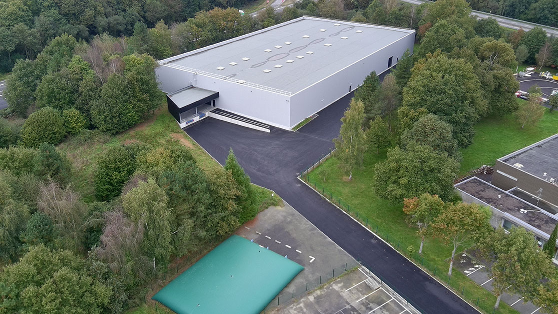 Photo montrant le nouvel entrepôt de stockage des transports Masson.